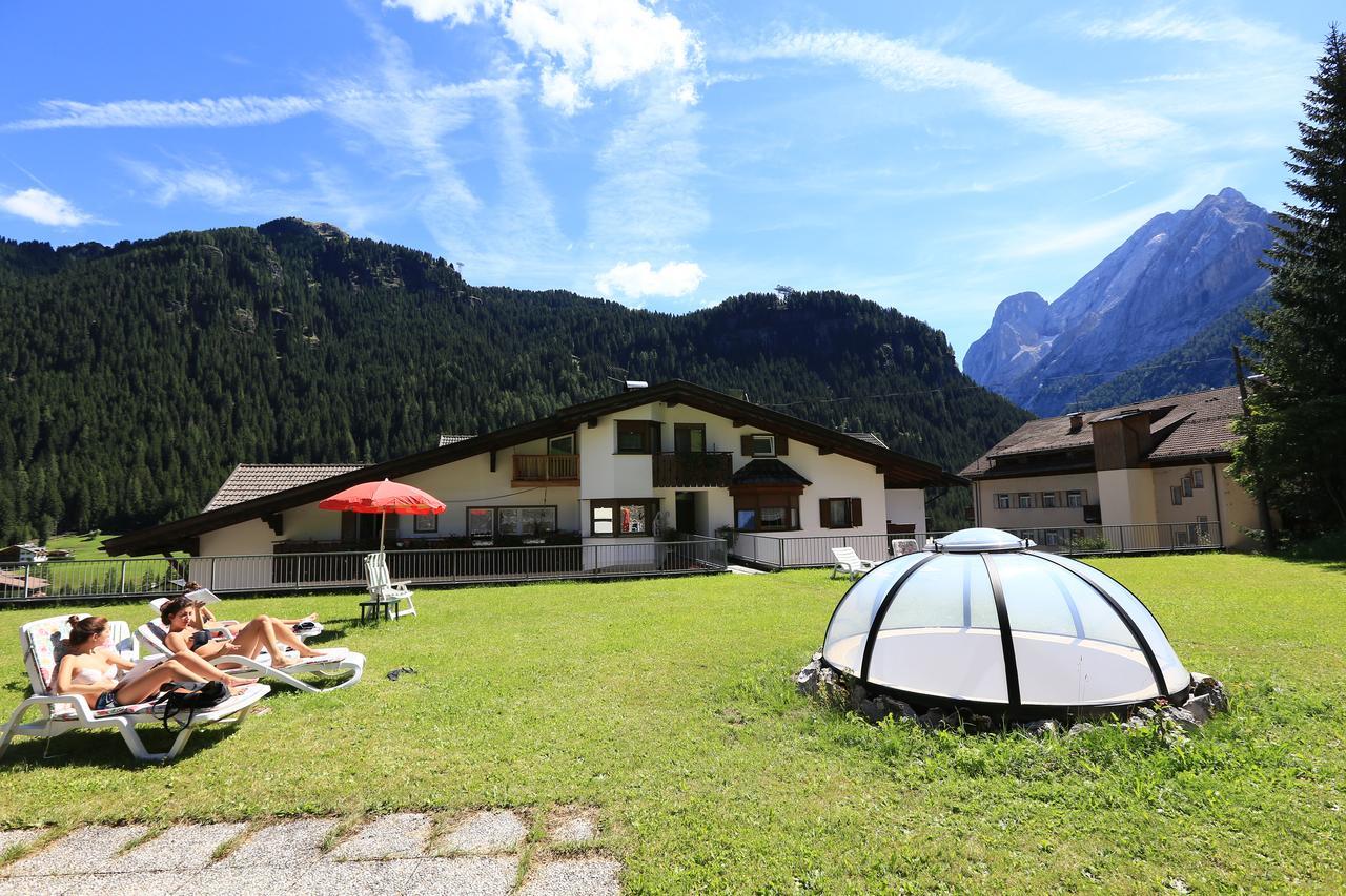 Albergo Arnica Canazei Exterior foto