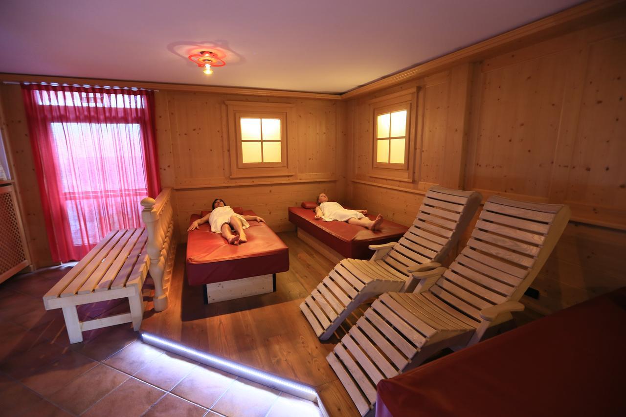 Albergo Arnica Canazei Exterior foto